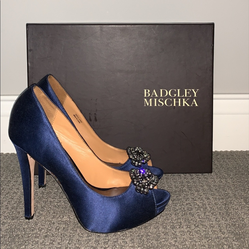 COPY - Badgley Mischka sz 6 heels